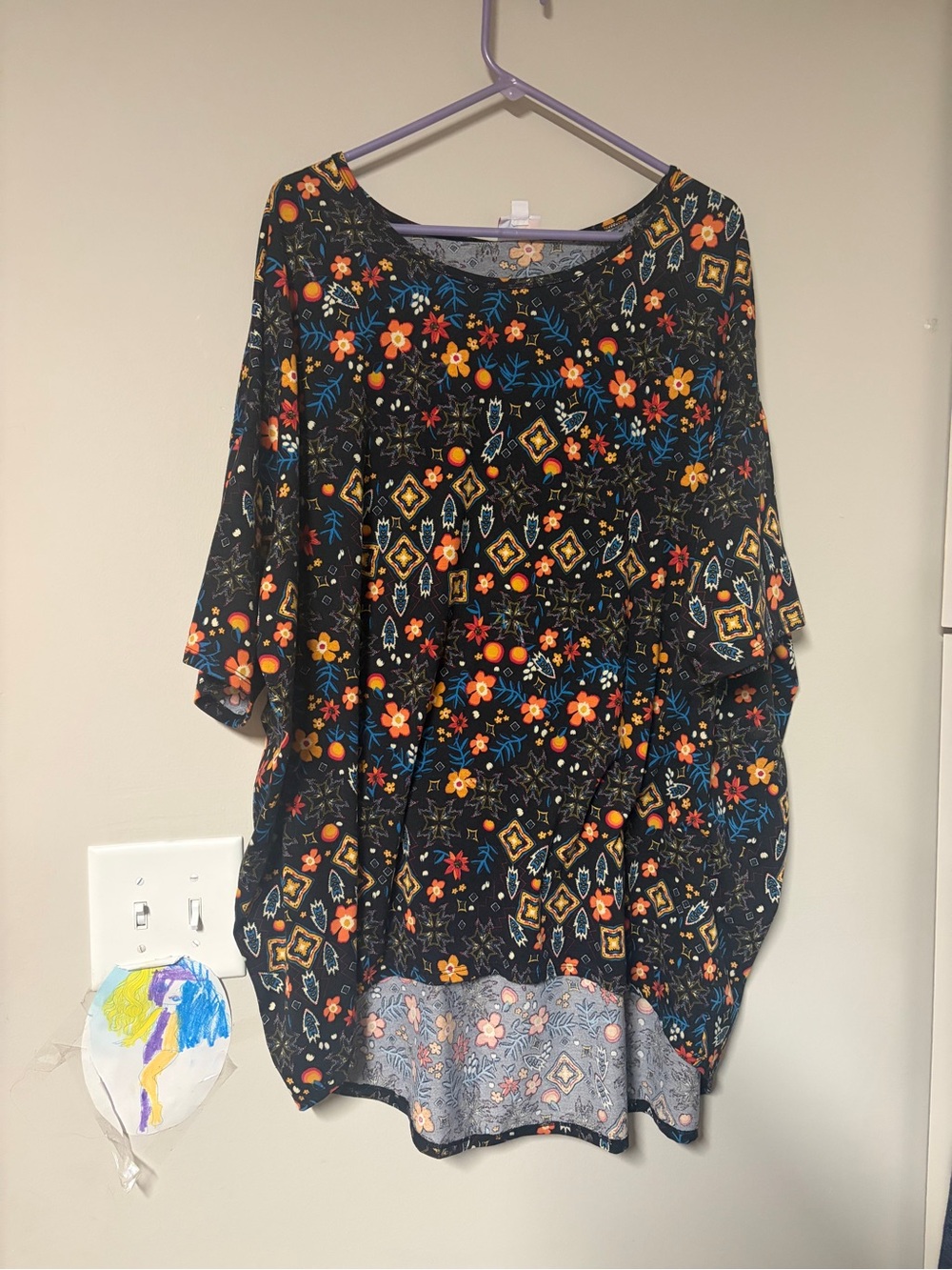 LuLaRoe Black Floral & Geometric Short Sleeve Hi-Low Top XXXL EUC